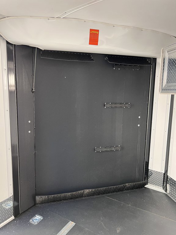 23 TNT RT10228XTSPD ET - Image 25