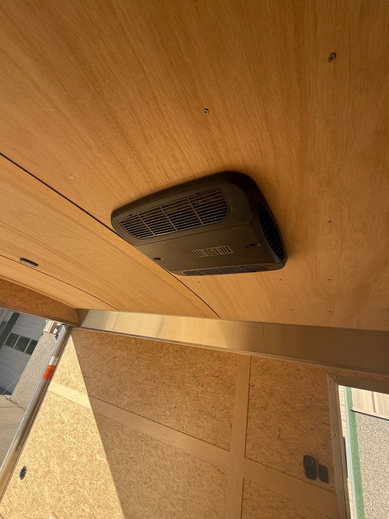 25 WELLS CARGO WHD8516T3 ET - Image 9