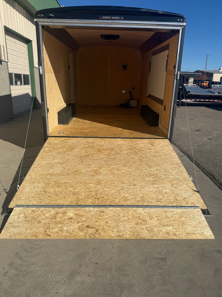 25 WELLS CARGO WHD8516T3 ET - Image 5